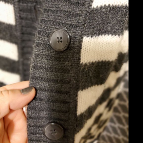 Old Navy - Picture 2 of 4